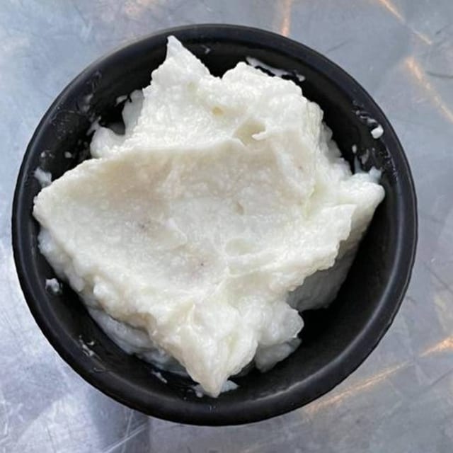 Toum garlic dip.